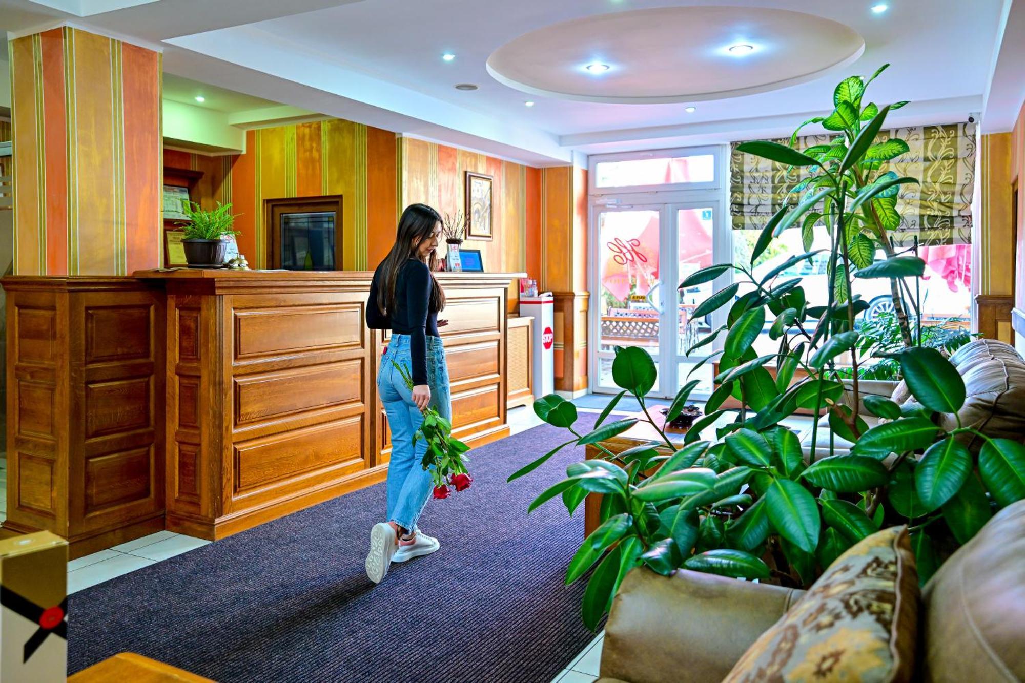 Hotel Class Hermannstadt Ngoại thất bức ảnh