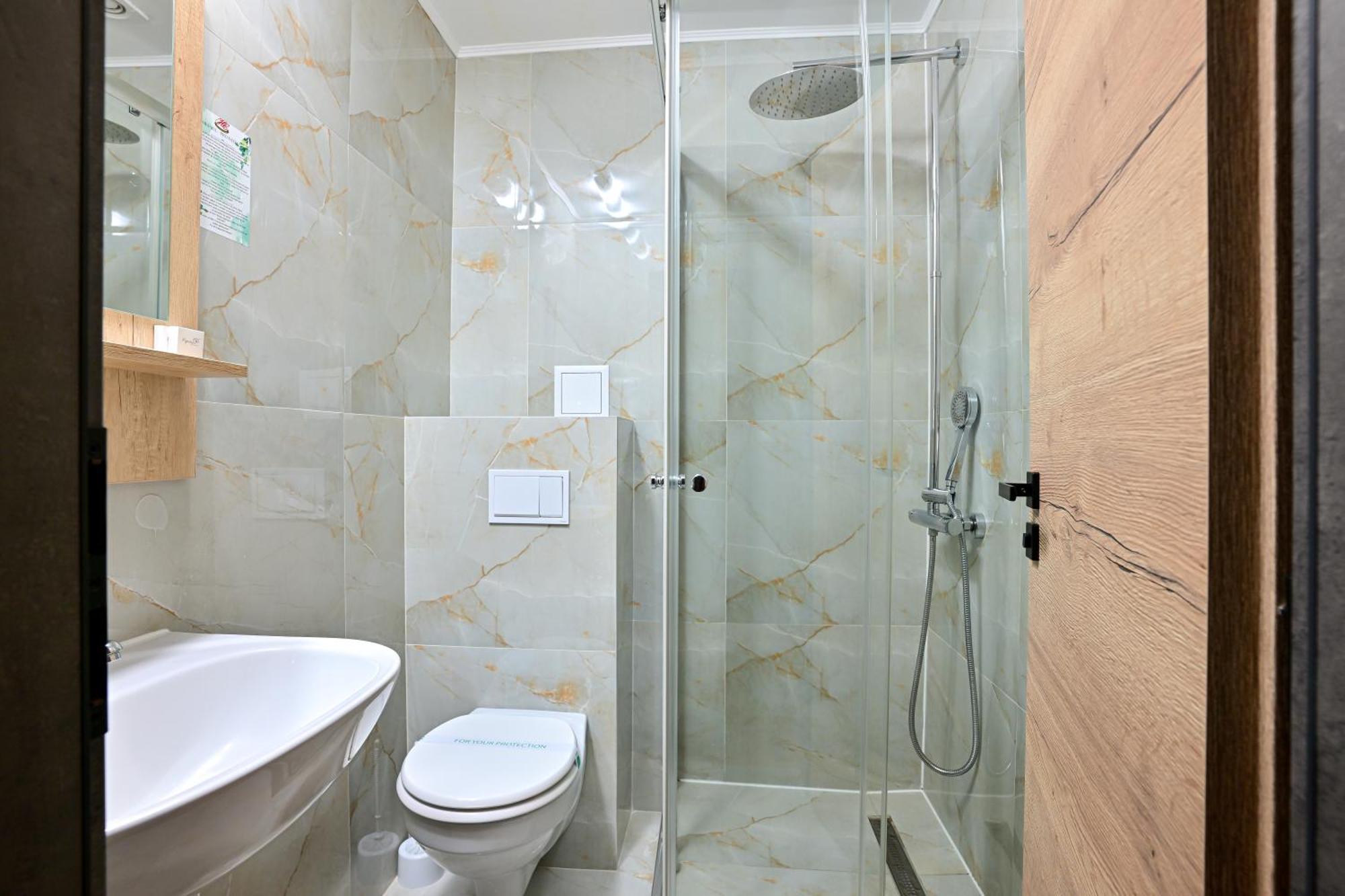 Hotel Class Hermannstadt Ngoại thất bức ảnh