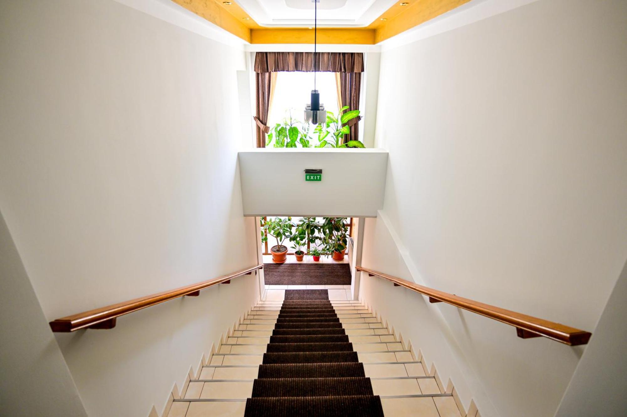 Hotel Class Hermannstadt Ngoại thất bức ảnh