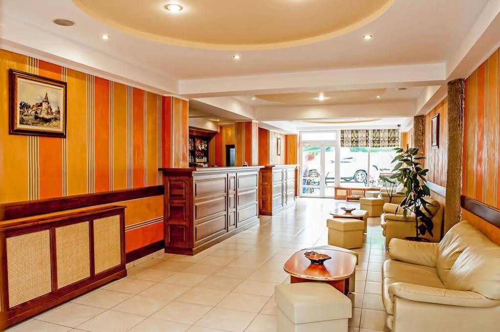 Hotel Class Hermannstadt Ngoại thất bức ảnh